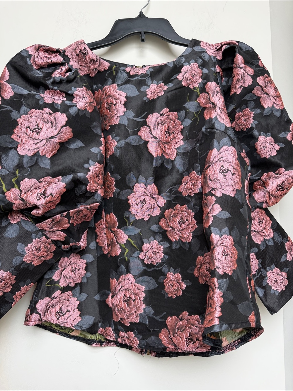 Garcia Floral grey and pink puff sleeve Blouse NWT SZ Medium